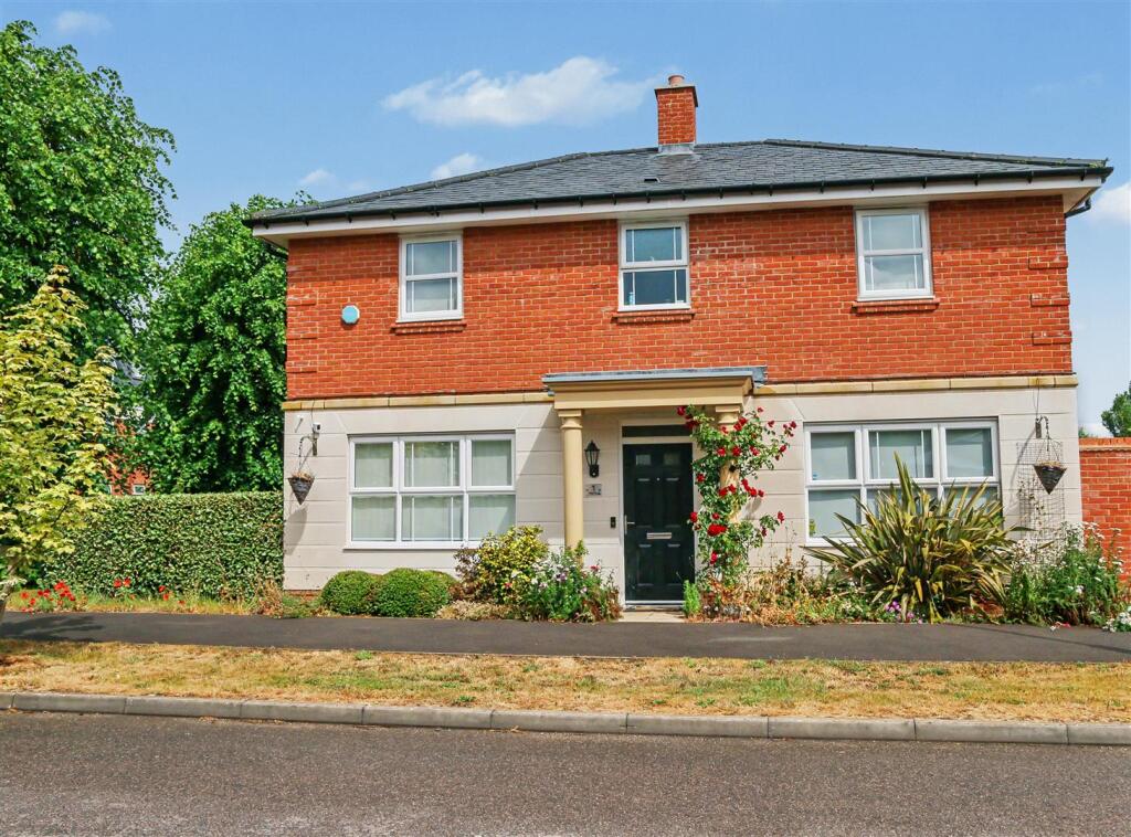 Main image of property: Heath Way, Shenley, Radlett