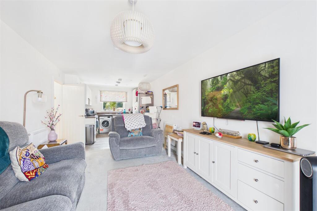 Apartment in Chichester, Oving - View 5