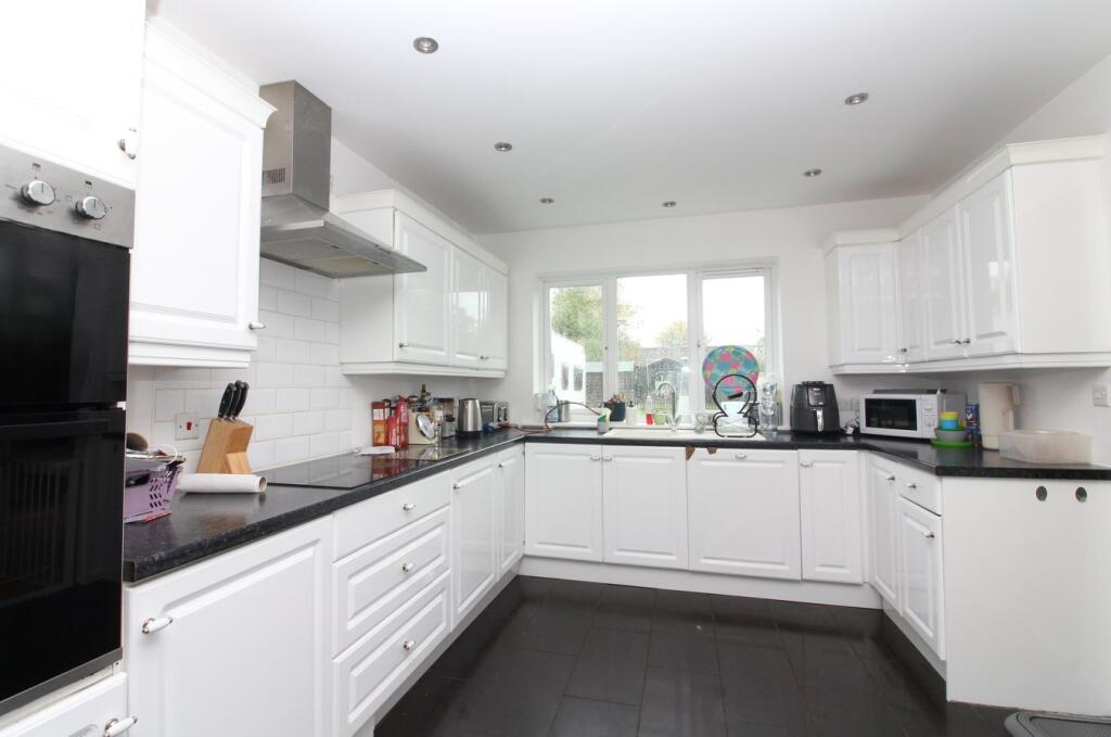 High Street, Hinxworth, Baldock, SG7 photo 4