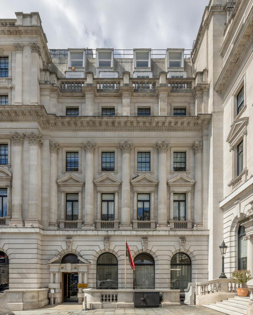 14 Waterloo Place - Outside image.jpg