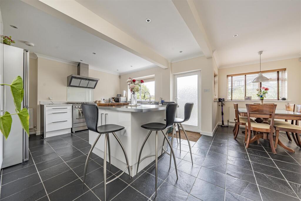 House in St Albans - View 5