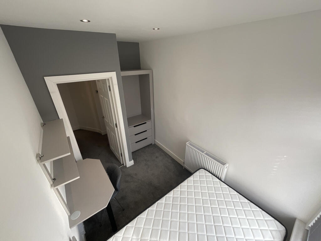House in Charnwood, Shelthorpe - View 4