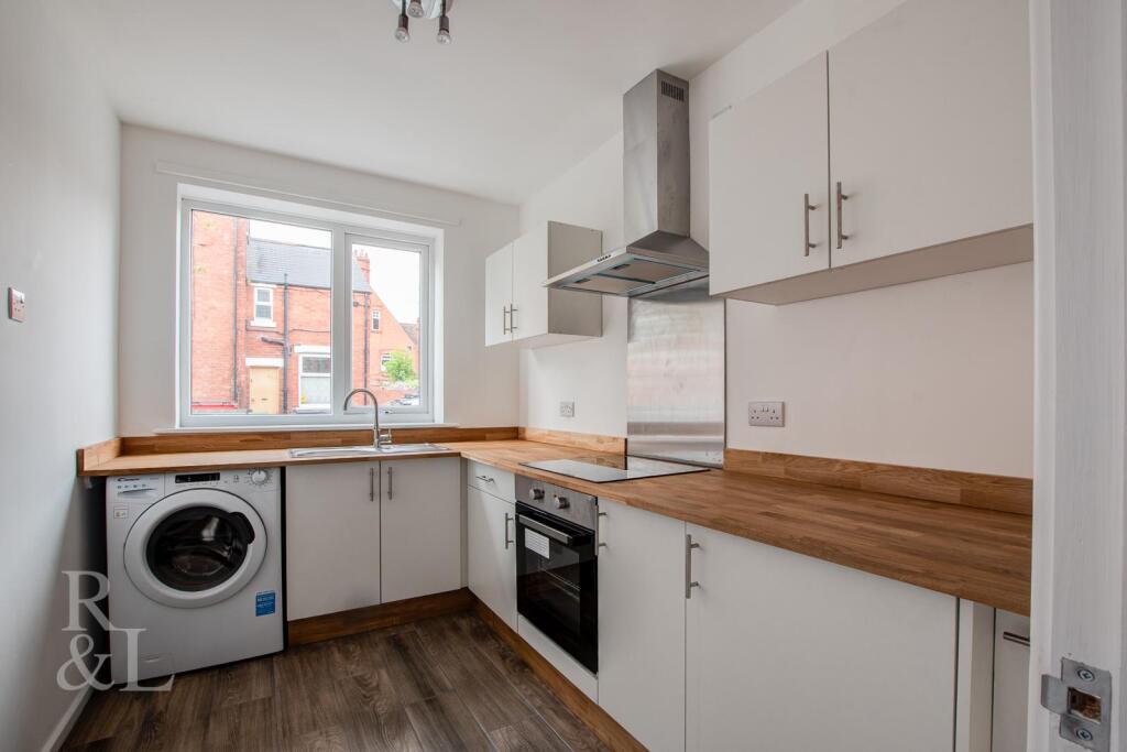 Apartment in Rushcliffe, Lady Bay - View 3
