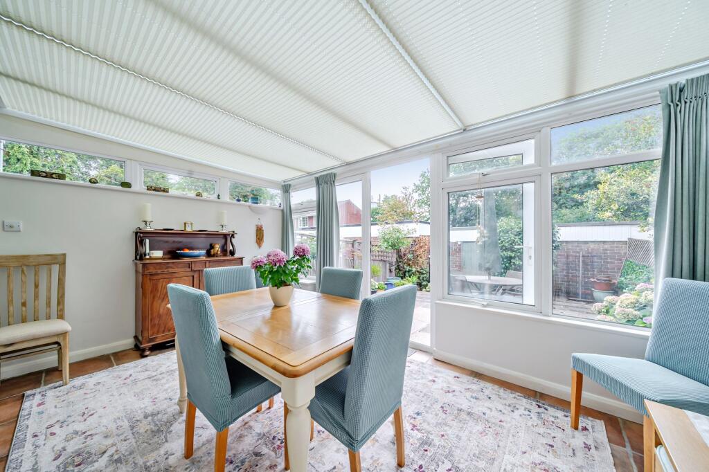 House in Waverley, Great Stoatley, Haslemere - View 5