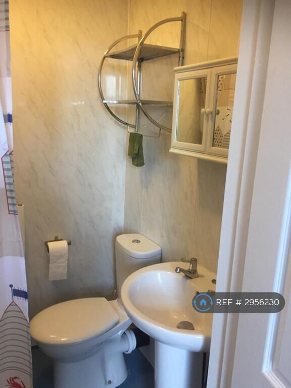 House in Nottingham, Beeston - View 4