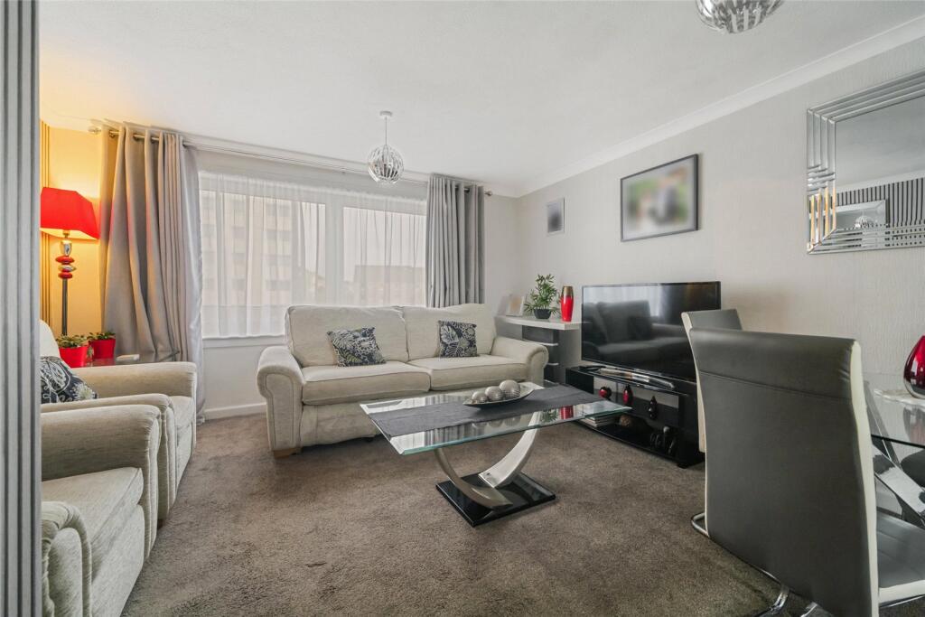 Apartment in Greenock, Inverclyde - View 3