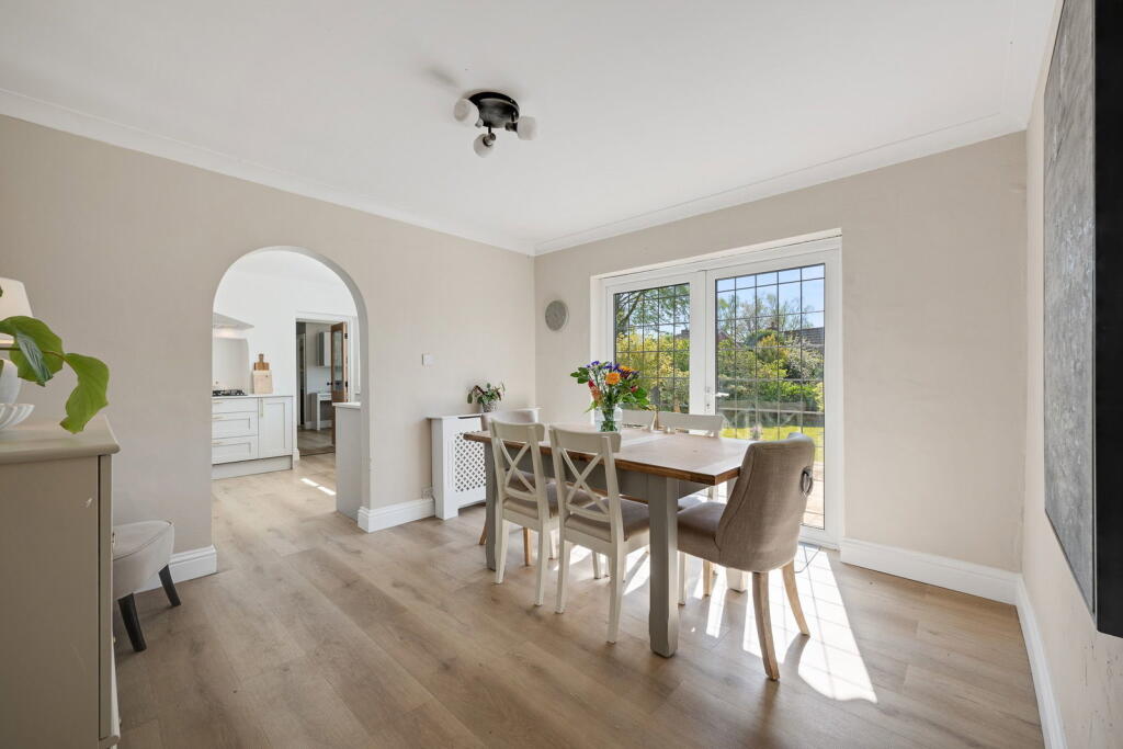 House in Sevenoaks, Kemsing - More