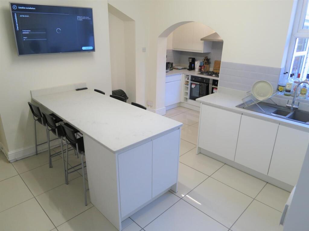 Main image of property: £160pppw, Balmoral Road, Fallowfield, M14 6WG