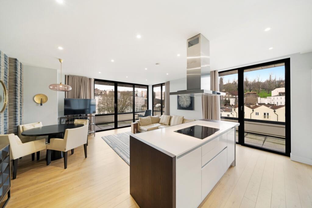 Apartment in Bristol, Canon's Marsh, Spike Island - View 2
