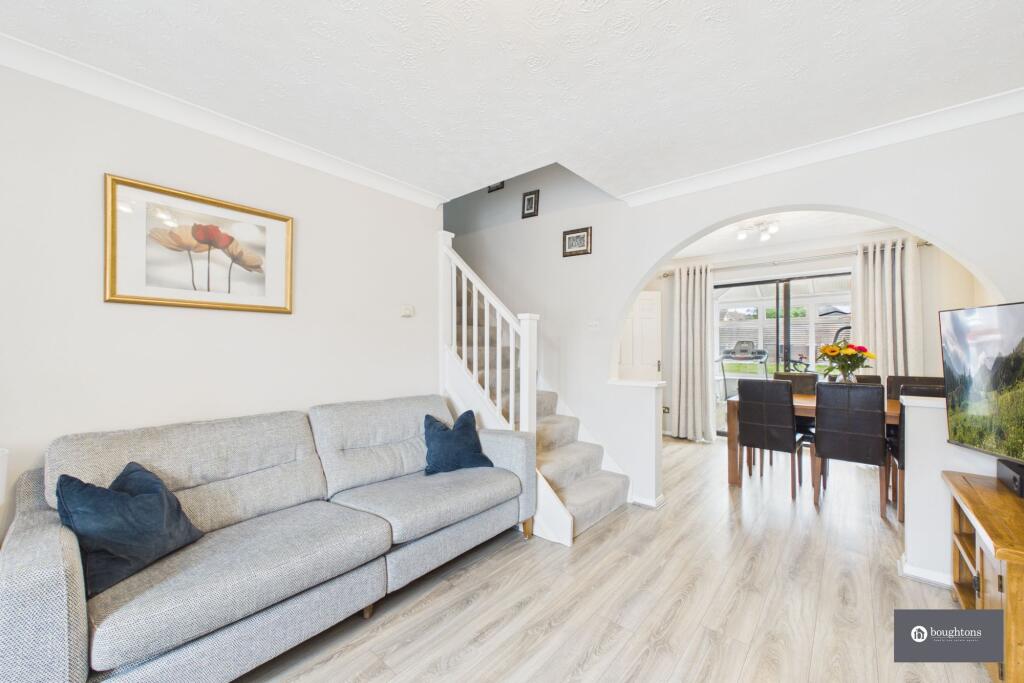 House in Brackley, Radstone Fields - View 3