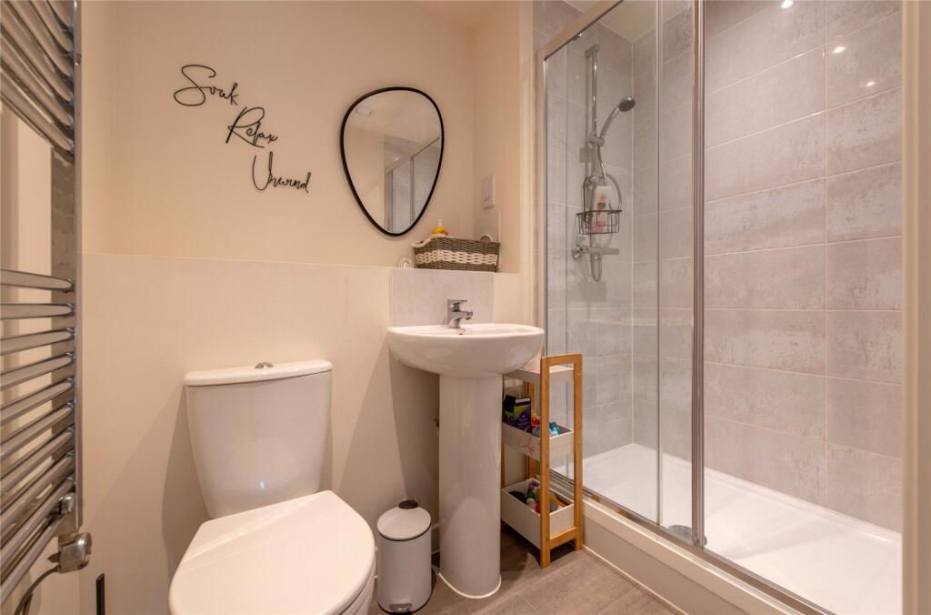 Apartment in Dartford - More