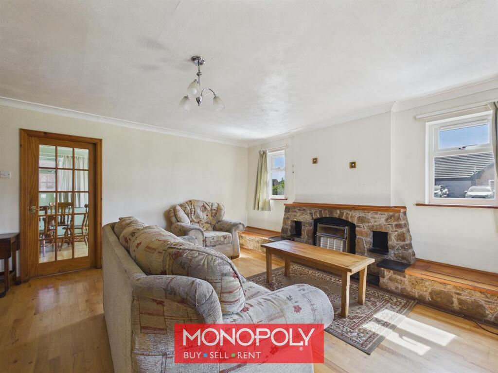 Ruthin, LL15 photo 4