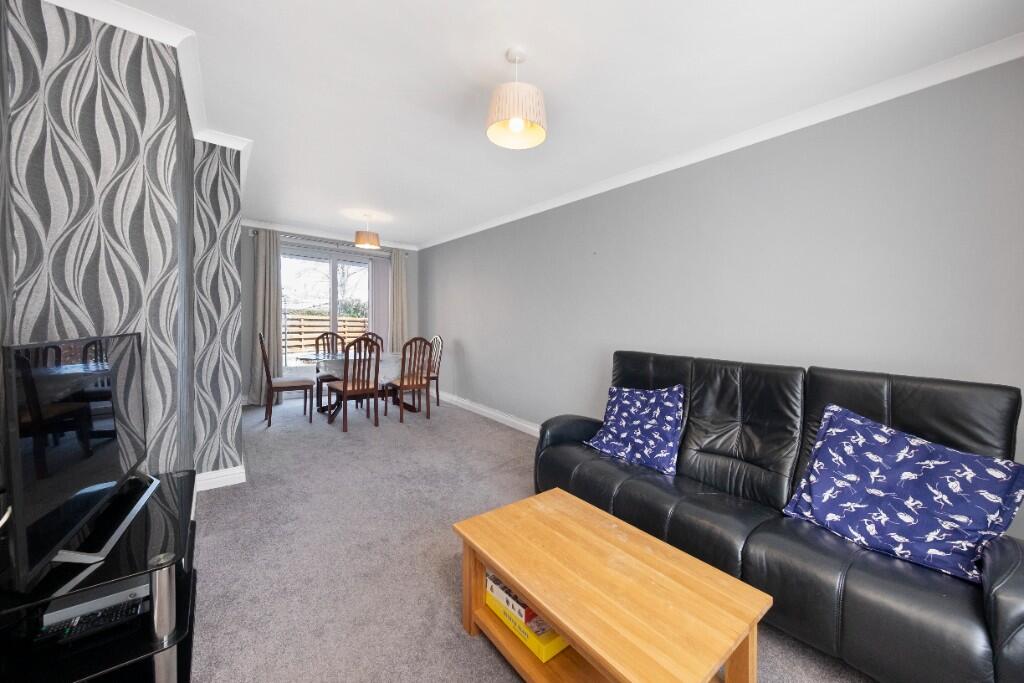 72 Cramond Gardens, Kirkcaldy, Fife, KY2 6DN photo 3