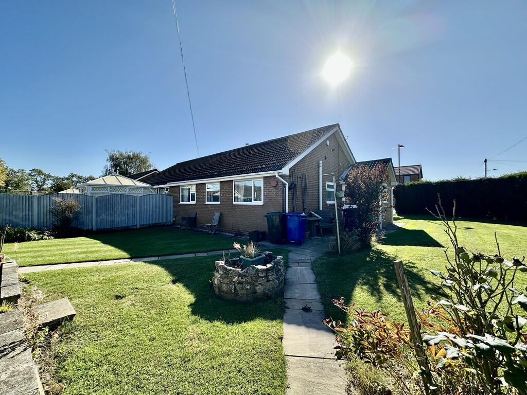 Eden Drive, Askern, Doncaster photo 3
