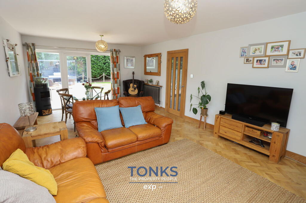 Additional image 8 of Unique one-of-a-kind home offering amazing space – Merton Close, Oldbury, B68 8NG
