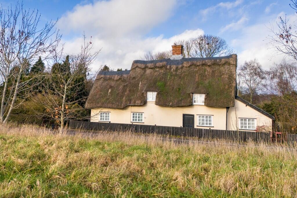3-bed house on Lower Oakley, Diss, £325,000