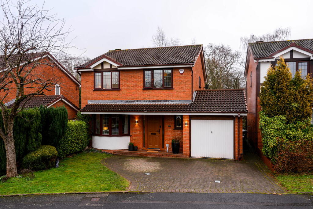 Main image of property: Chestnut Close, Streetly, Sutton Coldfield, B74 3EF