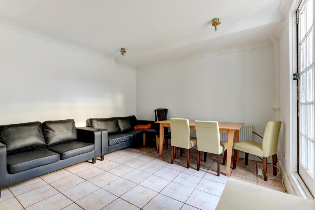 House in Brighton - View 5