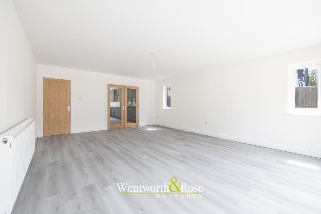 Blakesfield Drive, Barnt Green, Birmingham, West Midlands, B45 8JT - More