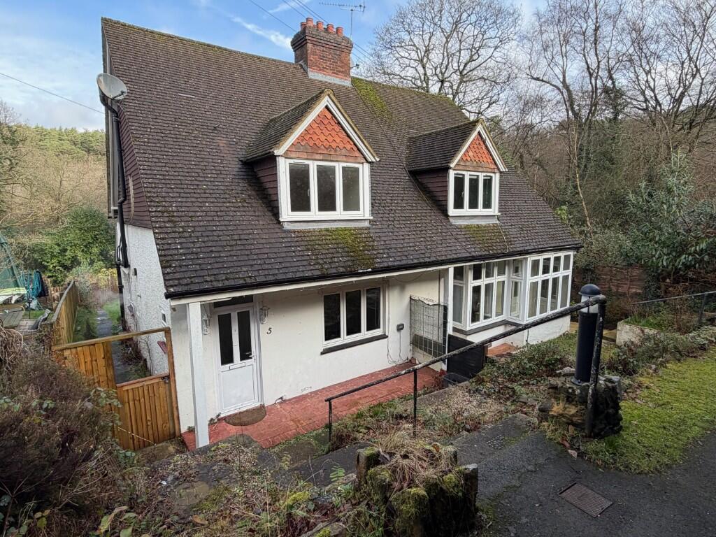 Main image of property: Glen Road, Hindhead, Surrey, GU26
