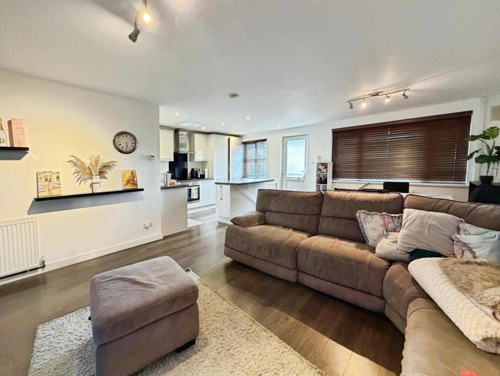 Main image of property: Broadway, Bexleyheath, Kent, DA6