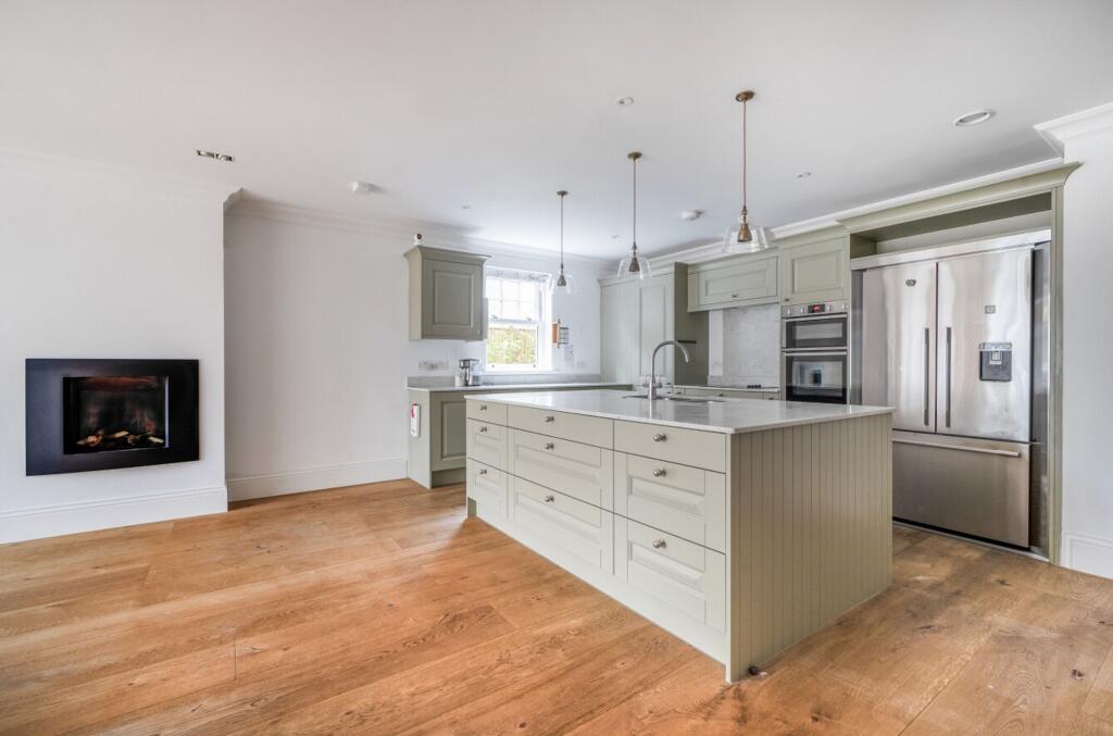 Apartment in Chichester - View 3