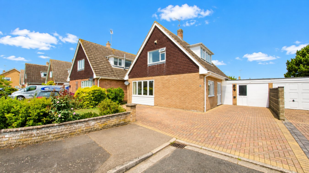 Main image of property: Stamford Close, Market Deeping, Peterborough, PE6
