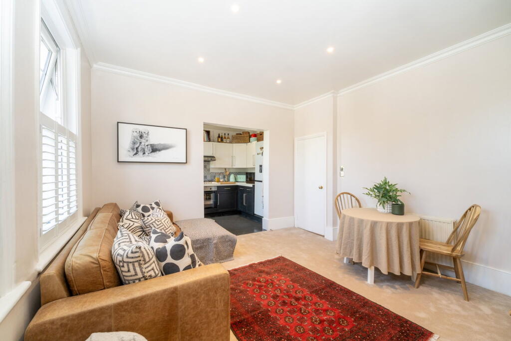 Apartment in London - View 5