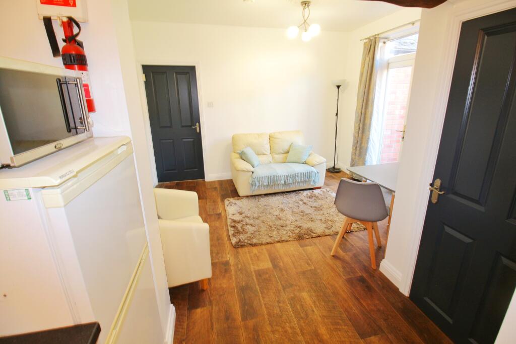 Main image of property: Flat 5, 23 The Avenue, Lincoln,