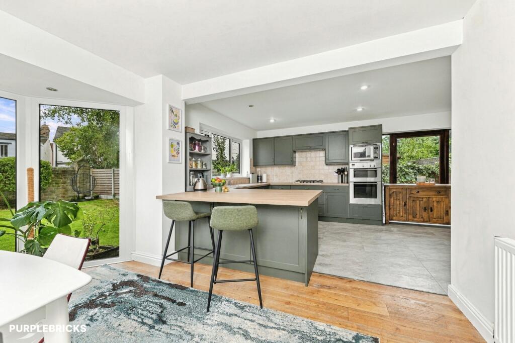 House in Wakefield - View 3