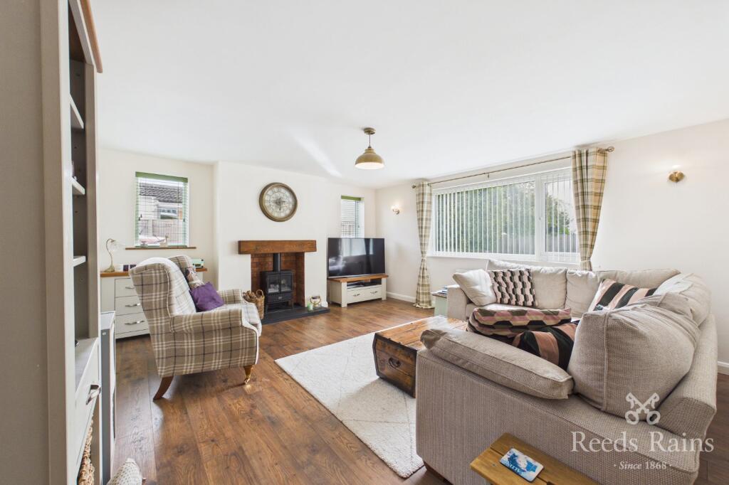House in Wakefield, Kirkhamgate - View 3