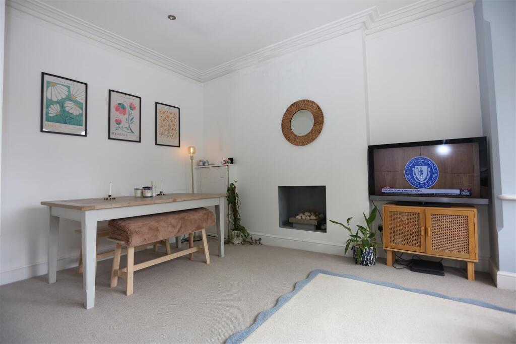 Apartment in Brighton - View 5