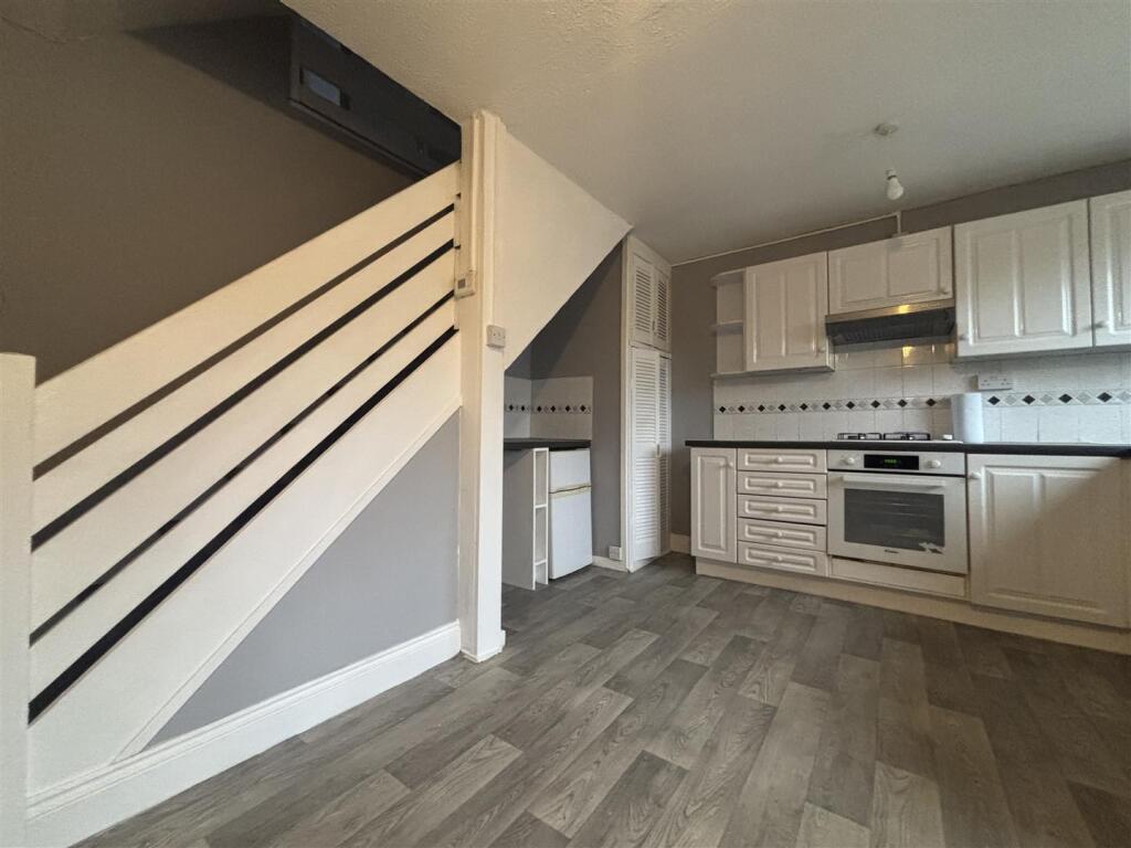 Main image of property: The Hawthorns, Cardiff