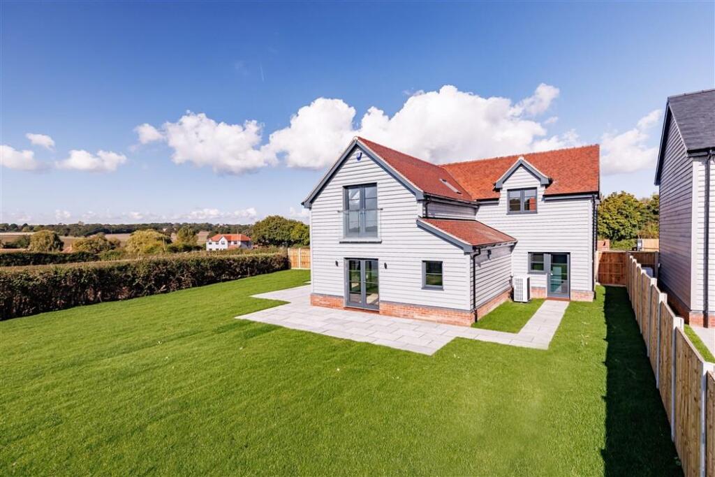 MEADOW VIEW, Epping Lane, Stapleford Tawney, photo 2