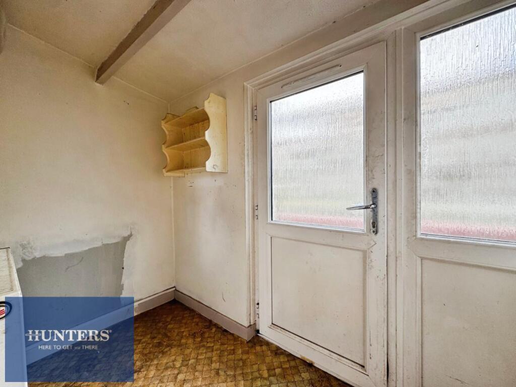 House in Chesterfield, Brimington Common, Brimington - More