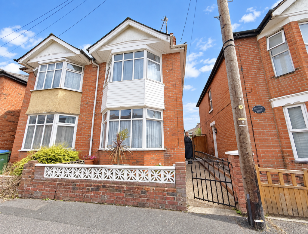 Main image of property: Grove Road, Shirley, Southampton
