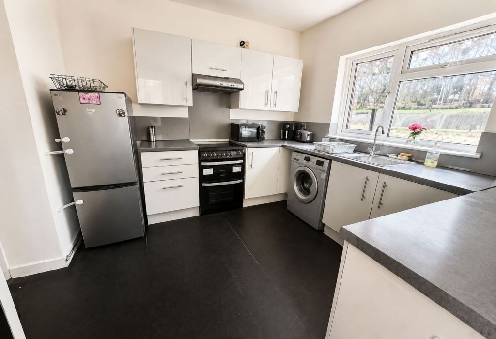 House in Markham, Argoed - View 3