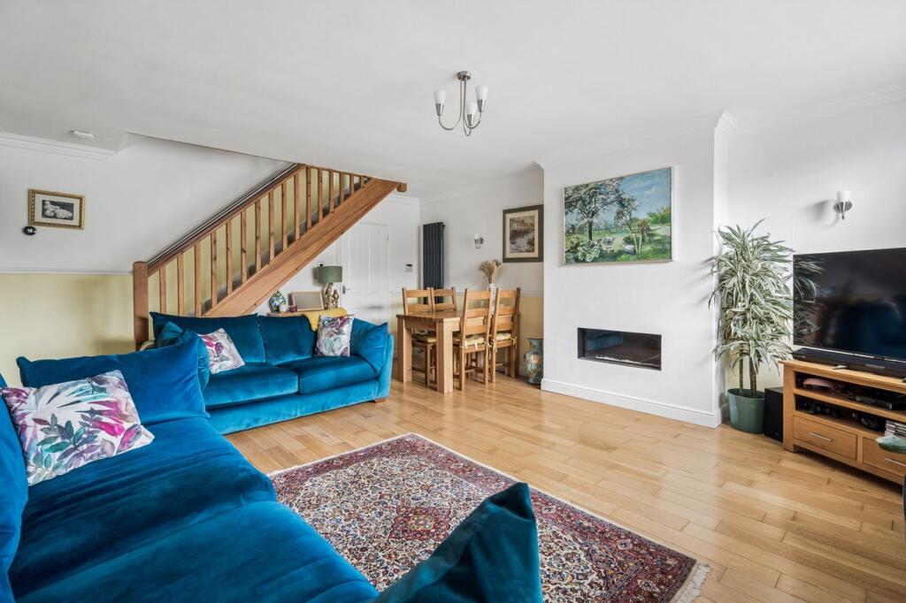 House in Farnham Common, Hedgerley Hill, Hedgerley - View 2