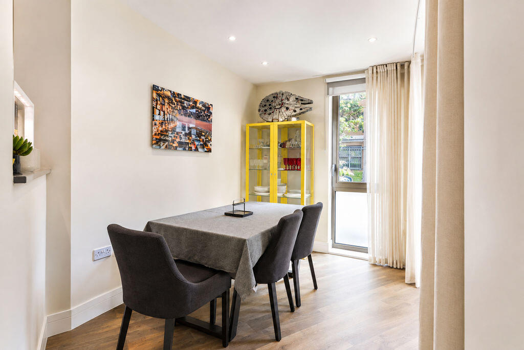 Apartment in London - More