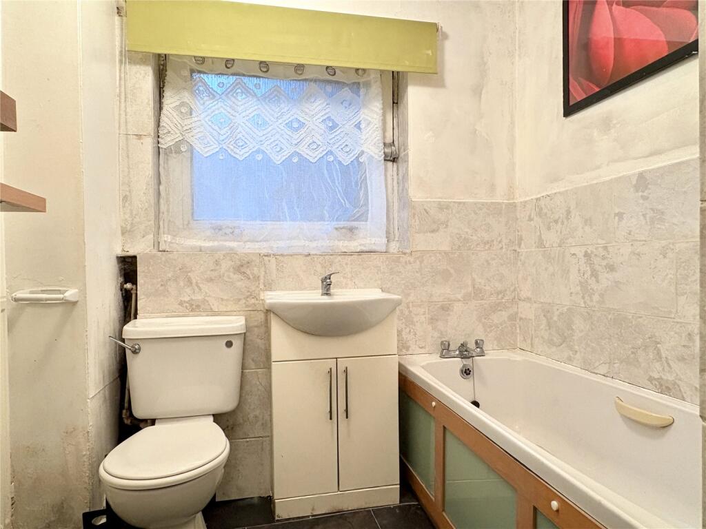 Henshaw Street, Oldham, Greater Manchester, OL1 photo 4