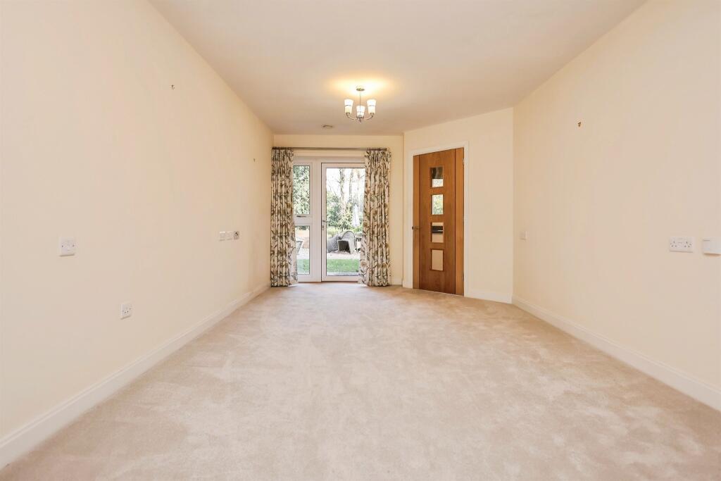 Apartment in Birmingham, The Calthorpe Estate, Harborne - View 4