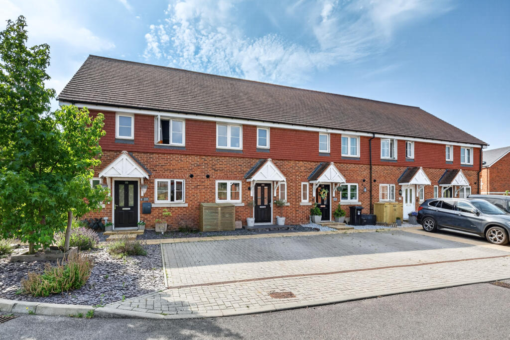 Main image of property: Oak Avenue, Wokingham, RG40