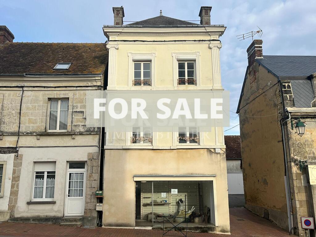 Main image of property: Le Mele-sur-Sarthe, Orne, 61170, France