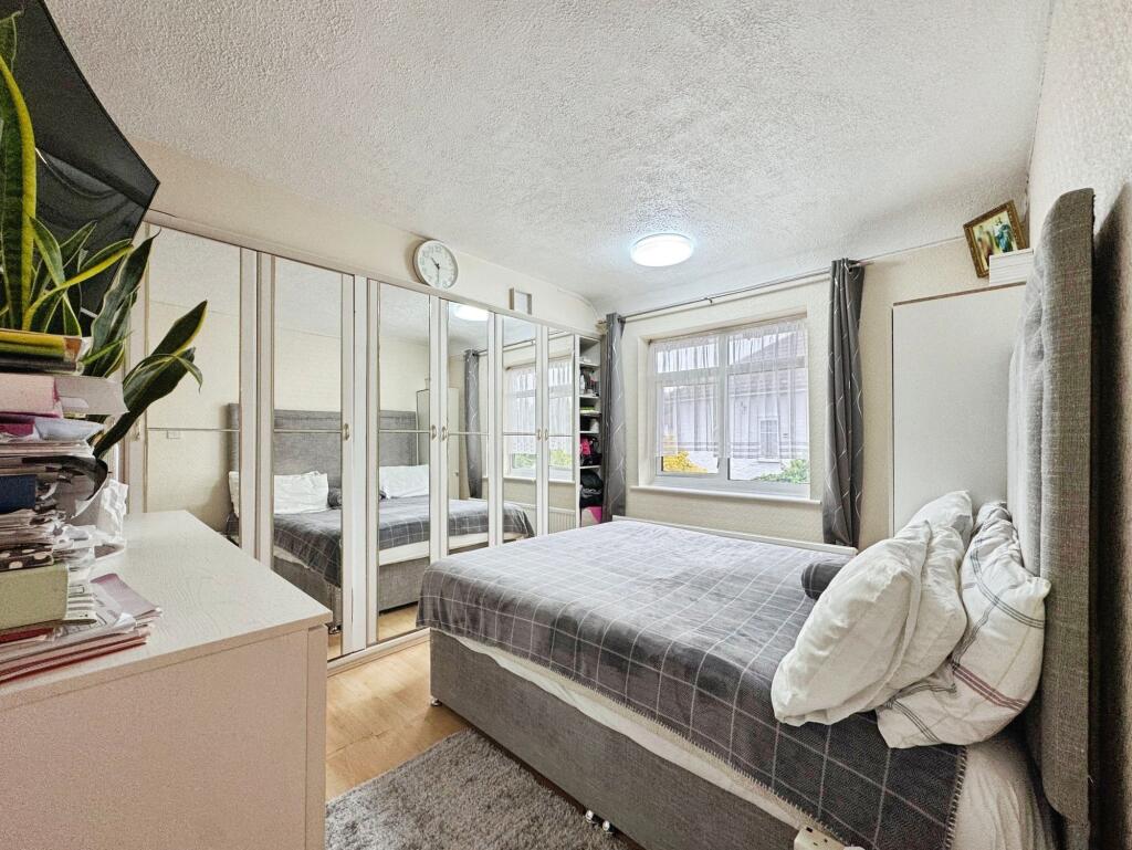 House in Harrow - View 4