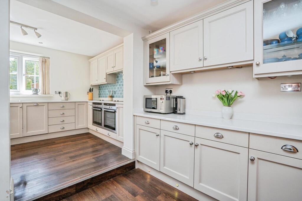 House in Southampton - View 2