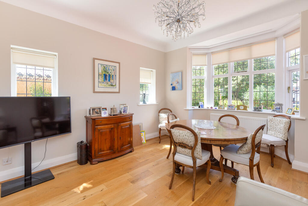 Sandringham Road, Lytham St. Annes, FY8 photo 4