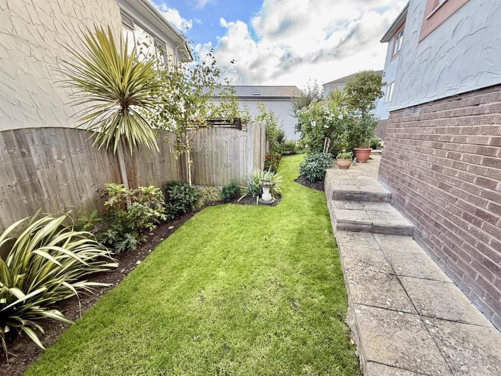 Apartment in Llandudno, Rhos-on-Sea - View 3