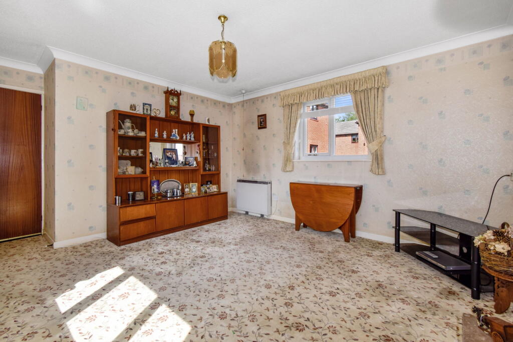 Kings Court, Leyland, PR25 2SF - View 3