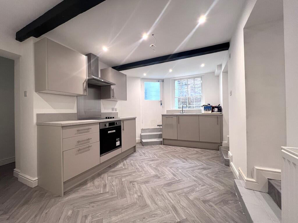 House in Peterborough - View 5