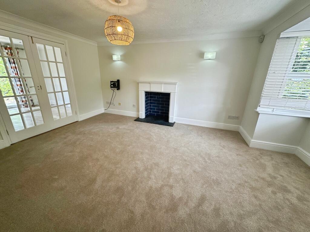 Ashworth Avenue, Brizlincote Valley, Burton-on-Trent, DE15 photo 3